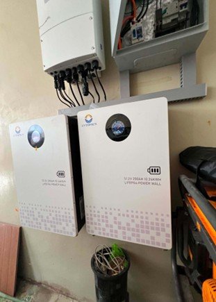 Hybrid solar and battery installation at a private residence in Mandaue City